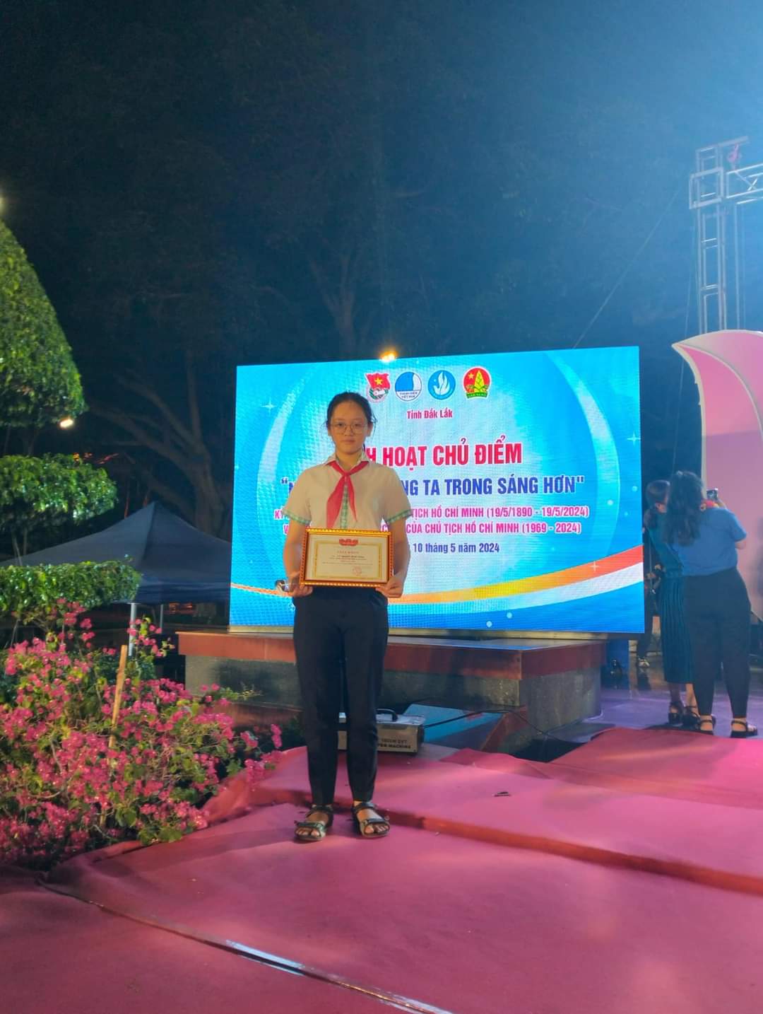 THI VẼ TRANH